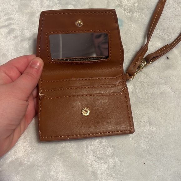 Small Brown Steve Madden Wallet Card Holder w/ Gold Accents & Wristlet Strap - Picture 3 of 4